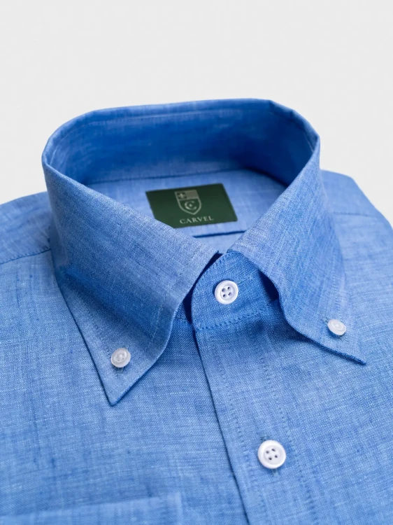 koszula-lniana-button-down-niebieska-3.webp